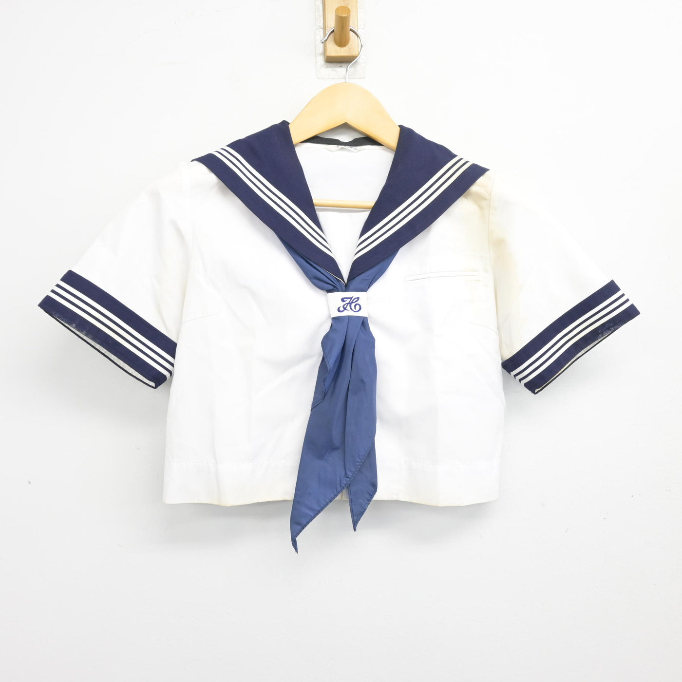 【中古】千葉県 市川市立第三中学校 女子制服 3点 (セーラー服・スカート) sf099925