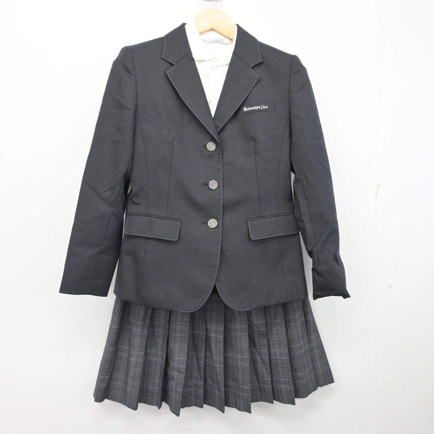【中古】大阪府 中宮中学校 女子制服 3点 (ブレザー・シャツ・スカート) sf099931