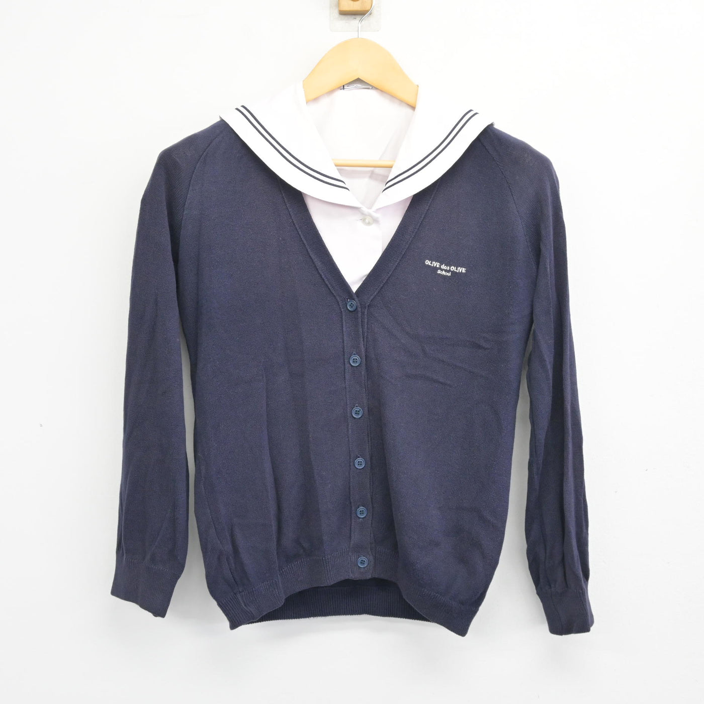 【中古】埼玉県 秋草学園高等学校 女子制服 2点 (ニット・セーラー服) sf099946