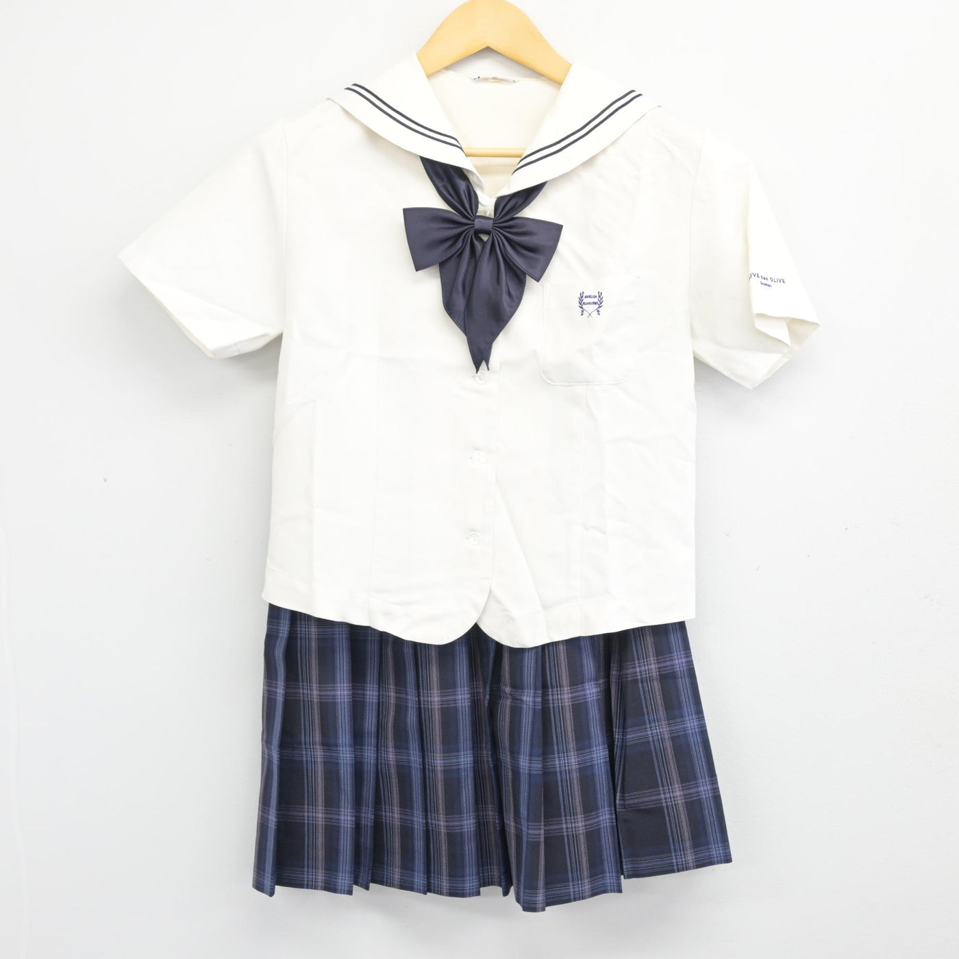 【中古】埼玉県 秋草学園高等学校 女子制服 3点 (セーラー服・スカート) sf099947