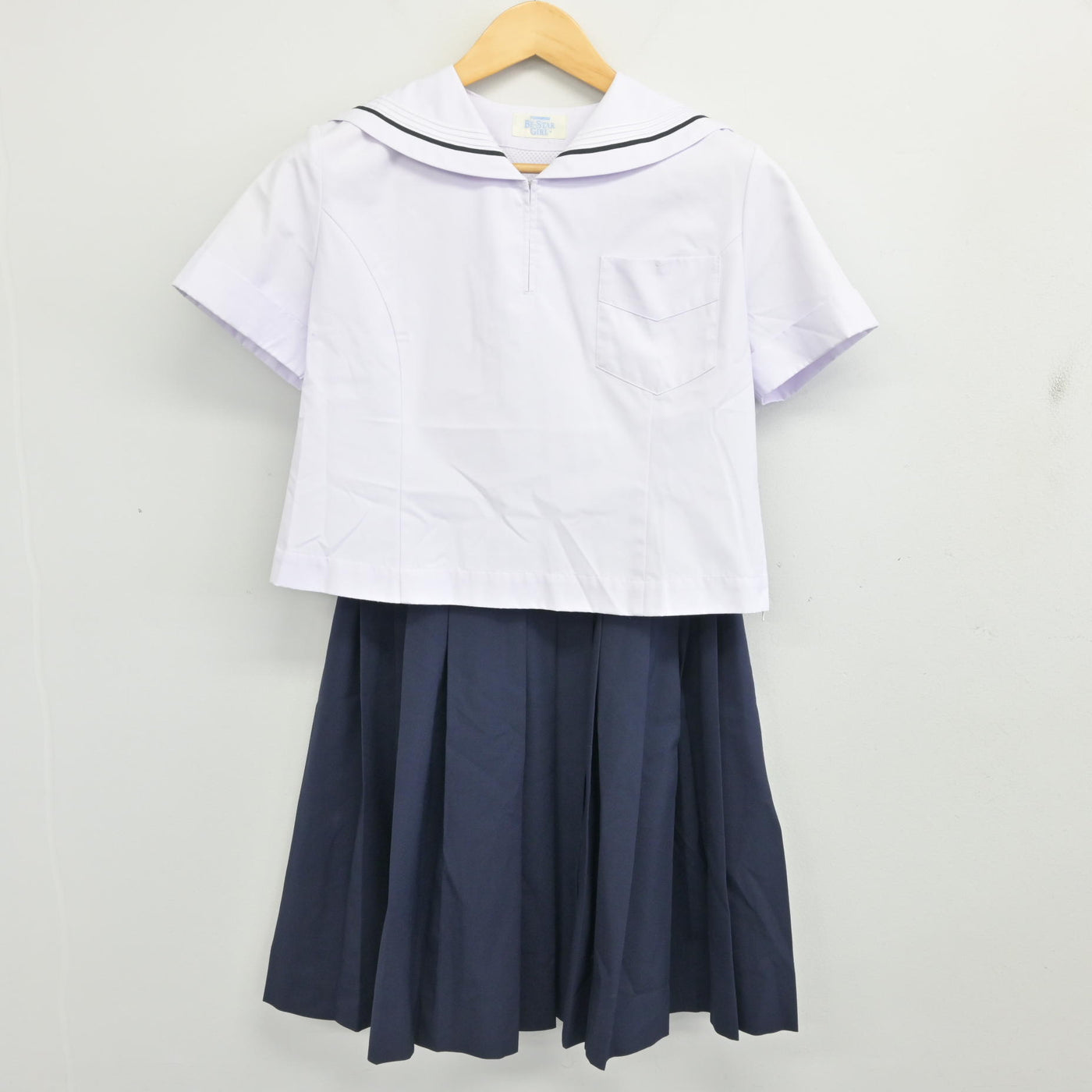 【中古】大阪府 山本高等学校 女子制服 2点 (セーラー服・スカート) sf099951