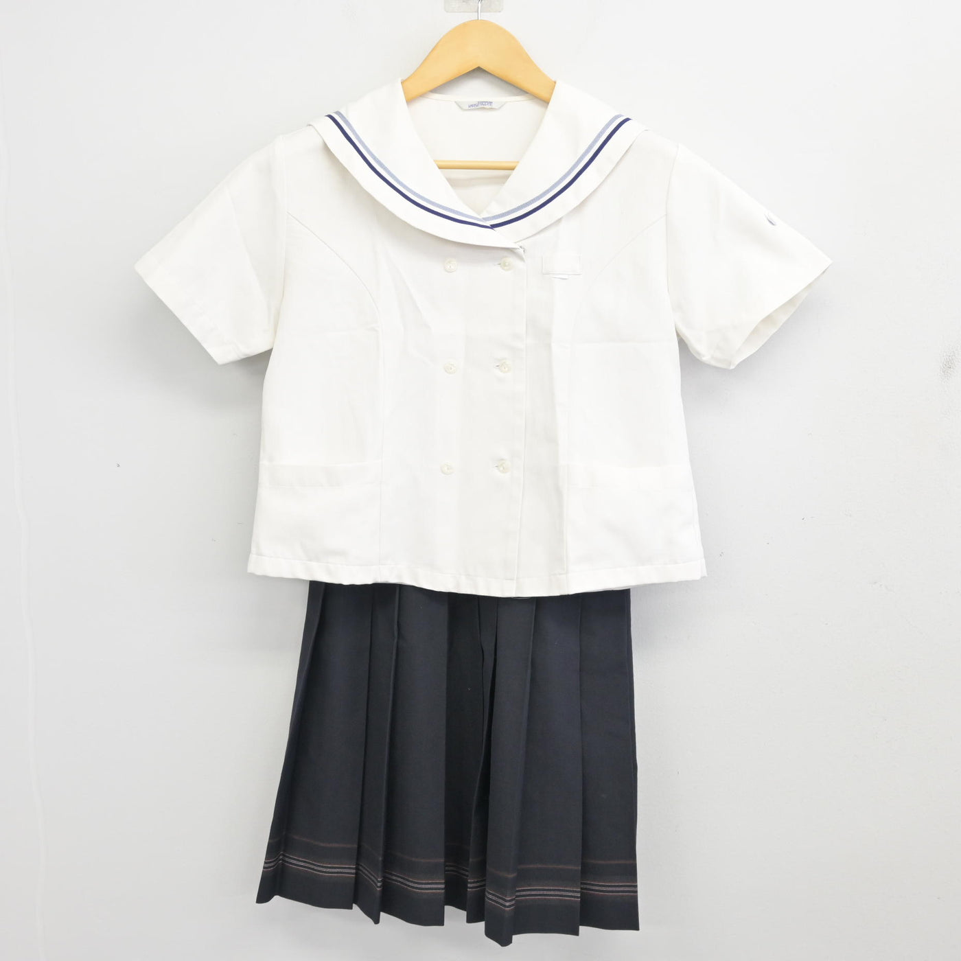 【中古】福岡県 福岡常葉高等学校 女子制服 2点 (セーラー服・スカート) sf099973