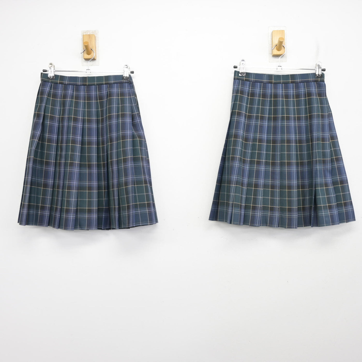 【中古】神奈川県 川和中学校 女子制服 4点 (ブレザー・スカート) sf099985