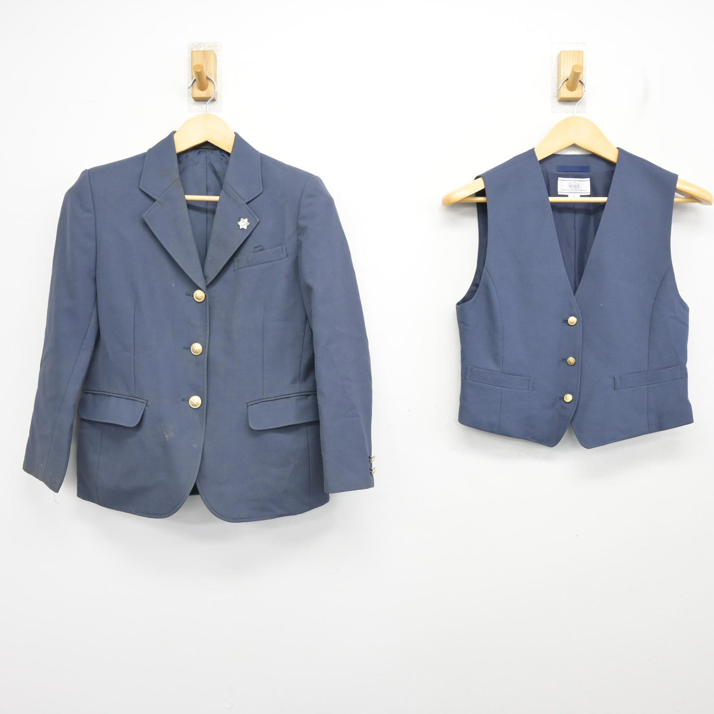 【中古】山形県 西川中学校 女子制服 2点 (ブレザー・ベスト) sf100021