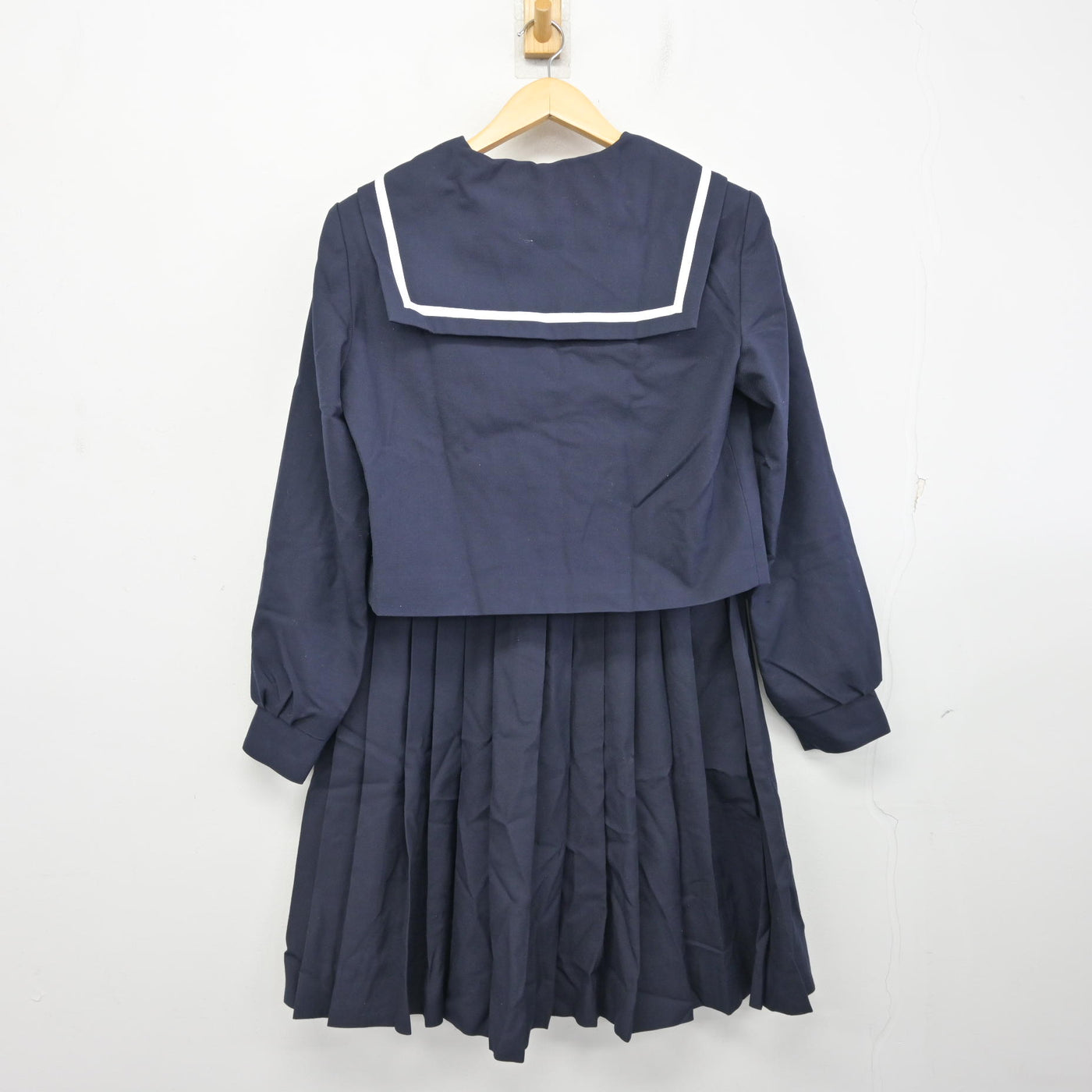 【中古】愛知県 長良中学校 女子制服 2点 (セーラー服・スカート) sf100029