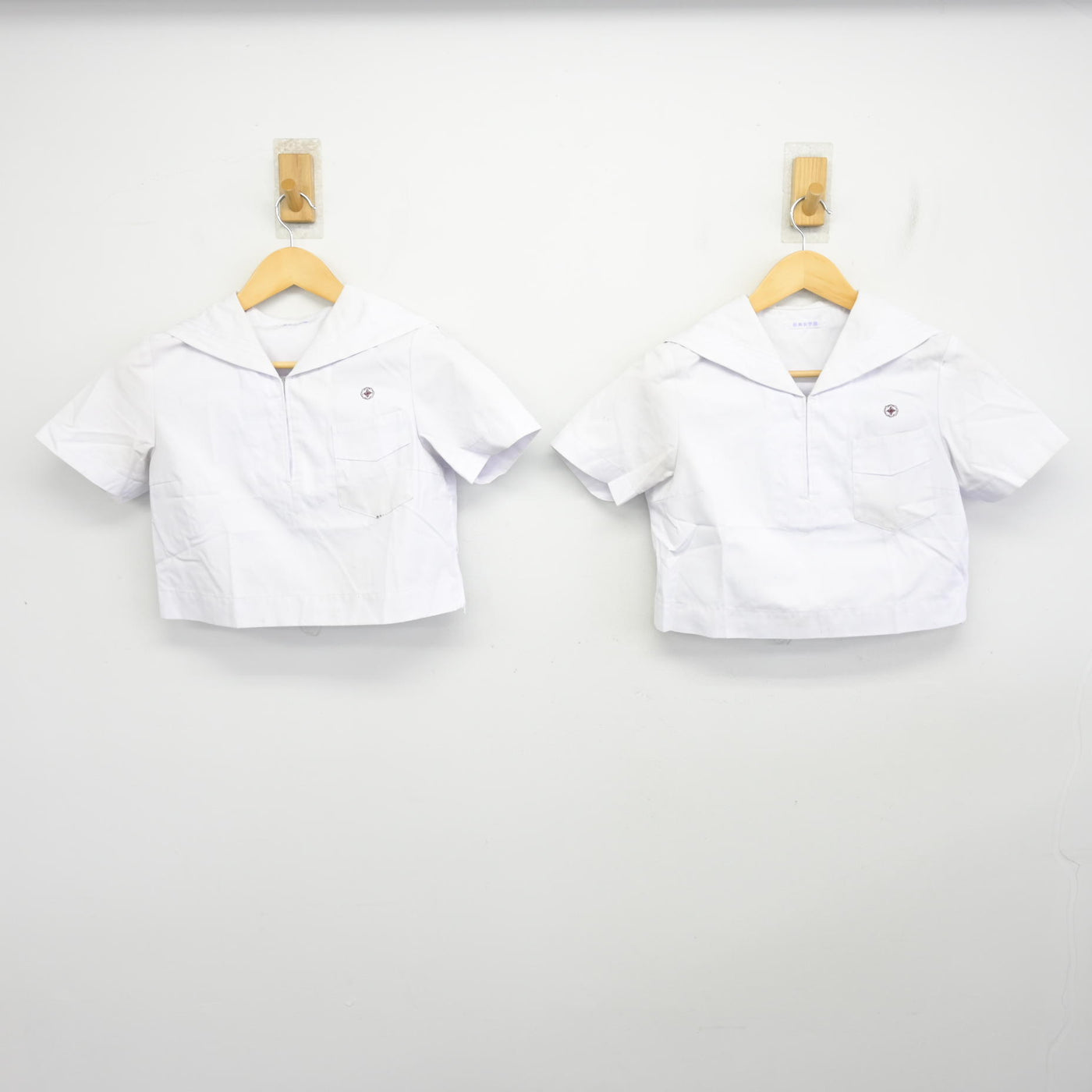 【中古】福岡県 筑紫女学園中学・高等学校 女子制服 3点 (セーラー服・スカート) sf100060