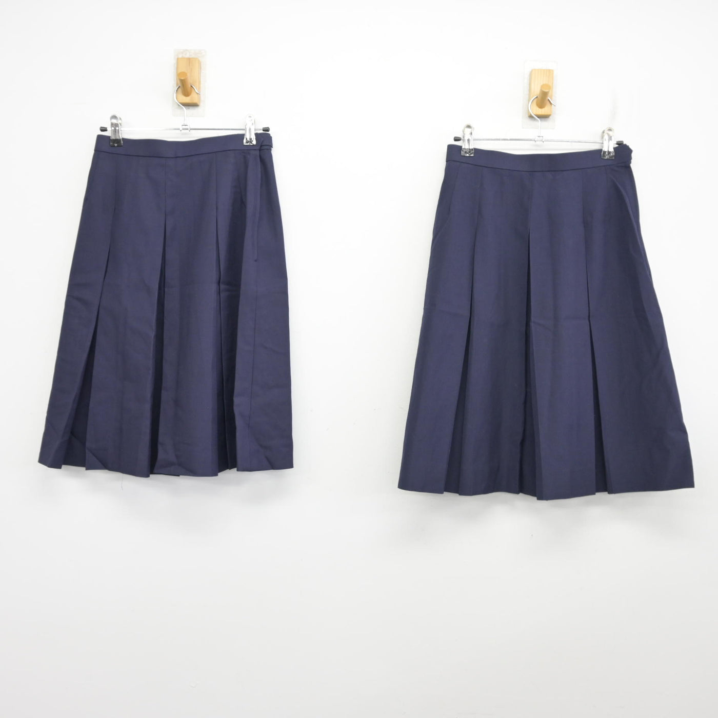 【中古】茨城県 下館第二高等学校 女子制服 3点 (ブレザー・スカート) sf100085