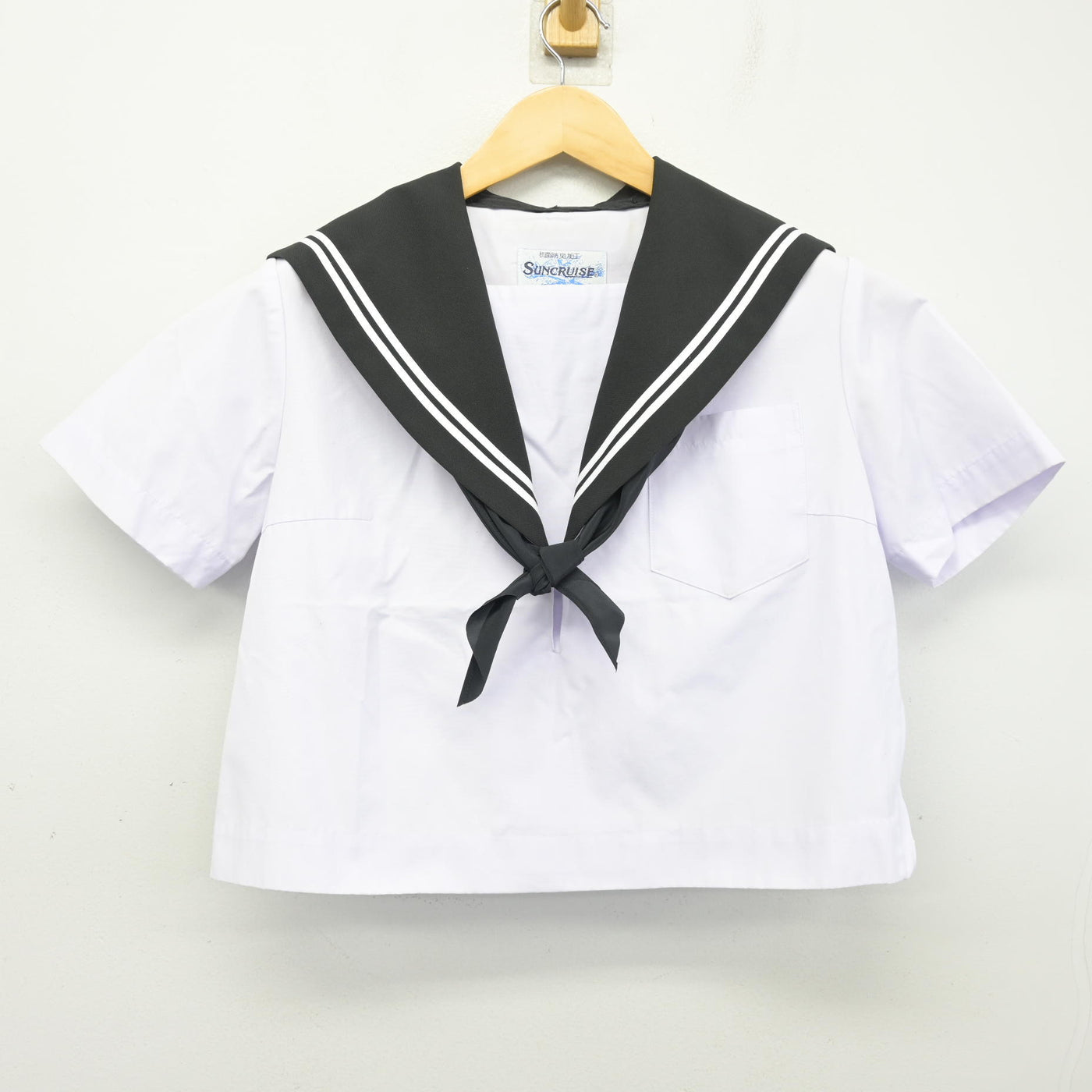 【中古】愛知県 千代田中学校 女子制服 3点 (セーラー服・スカート) sf100103