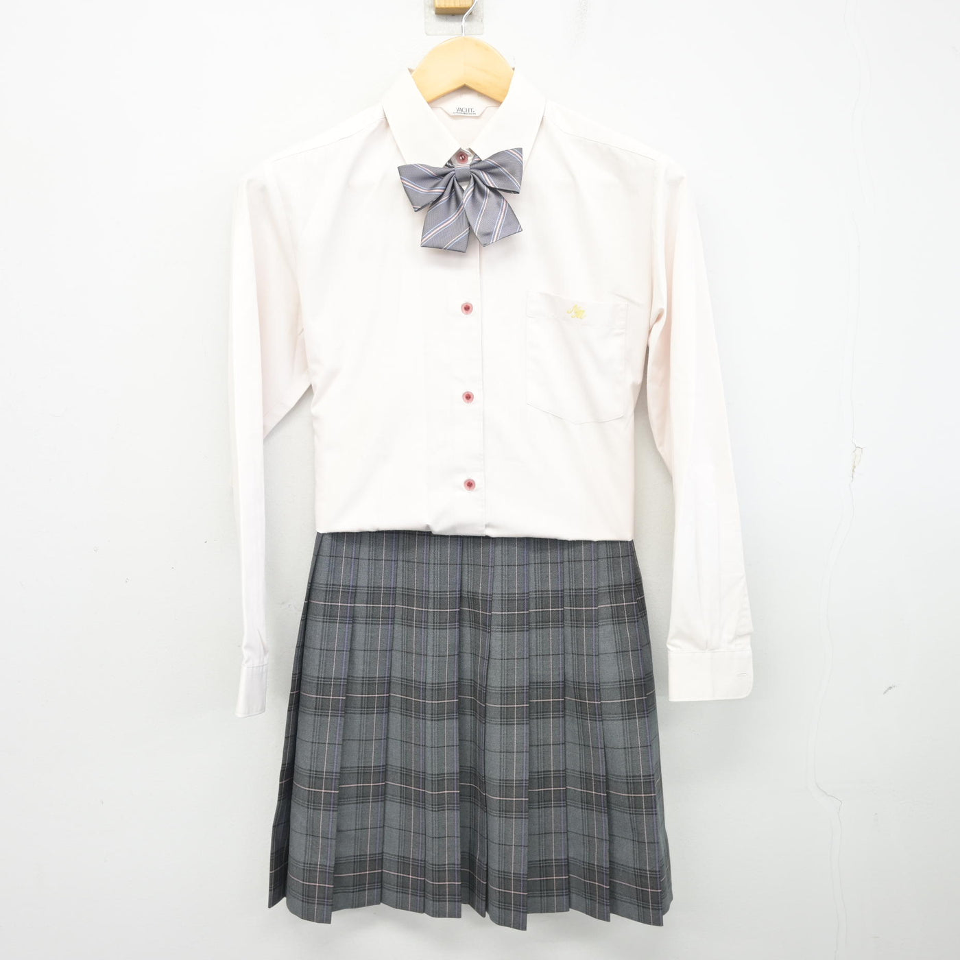 【中古】静岡県 日本大学三島高等学校・中学校/旧制服 女子制服 4点 (ブレザー・シャツ・スカート) sf100112