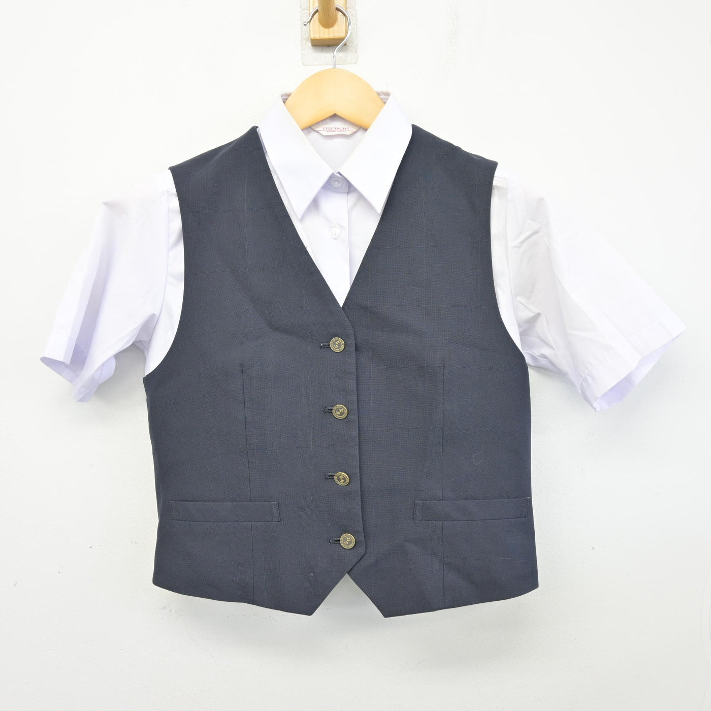 【中古】埼玉県 川越総合高等学校 女子制服 2点 (ベスト・シャツ) sf100116