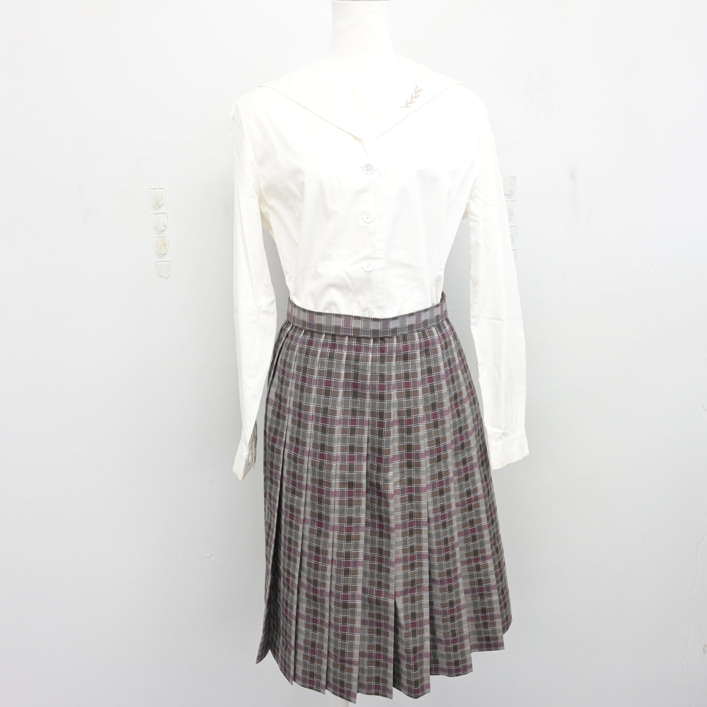 【中古】愛知県 名城大学附属高等学校 女子制服 3点 (ブレザー・セーラー服・スカート) sf100207