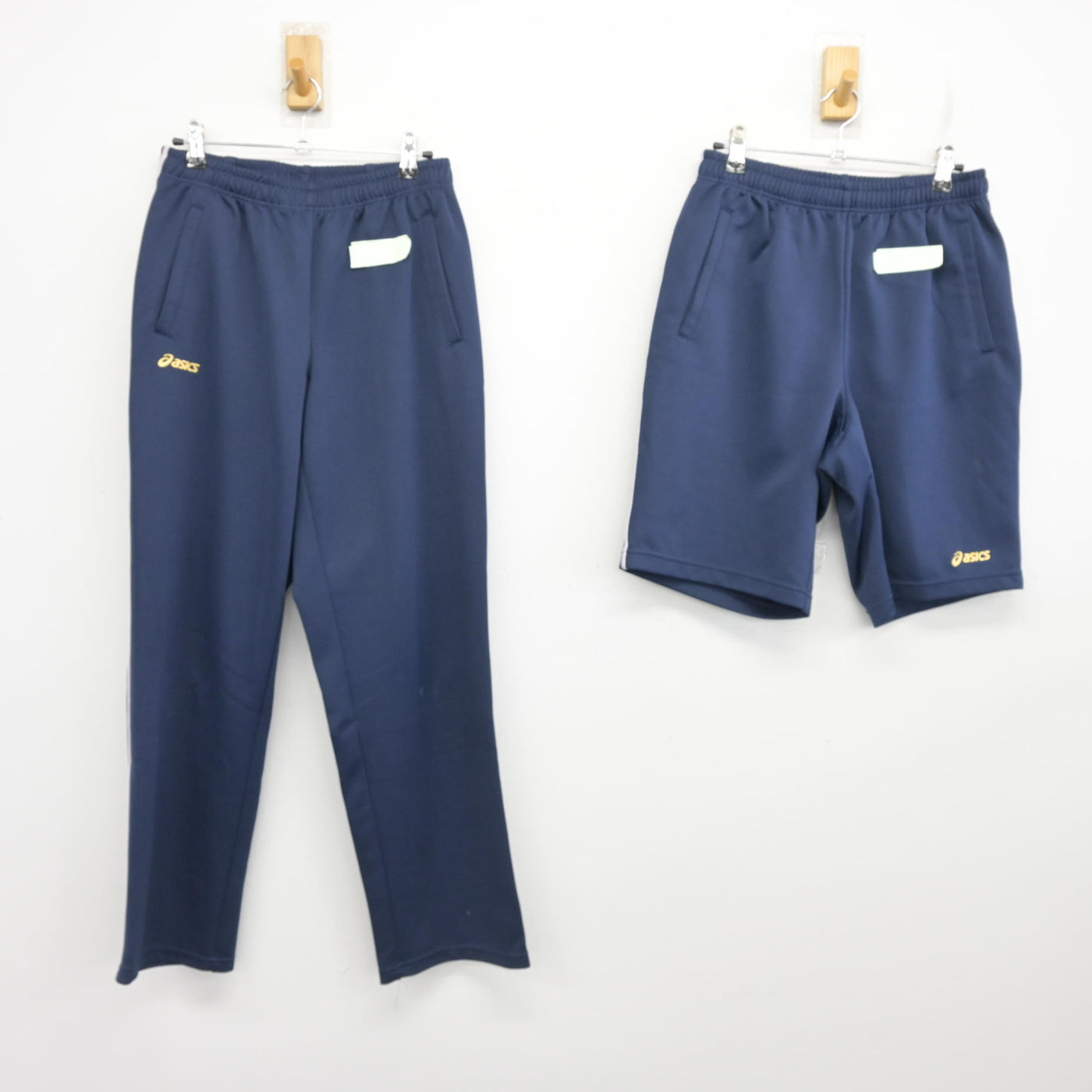 【中古】東京都 六本木高等学校 女子制服 3点 (ジャージ 上・ジャージ 下・体操服 下) sf100228