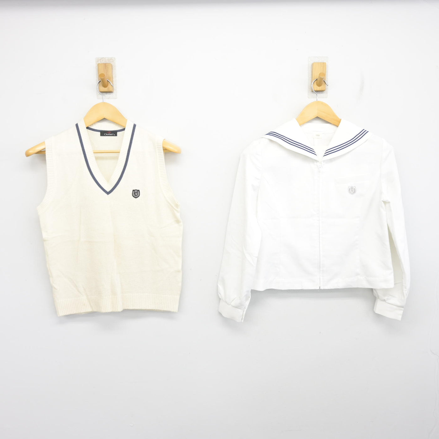 【中古】北海道 札幌英藍高等学校 女子制服 2点 (ニットベスト・セーラー服) sf100261
