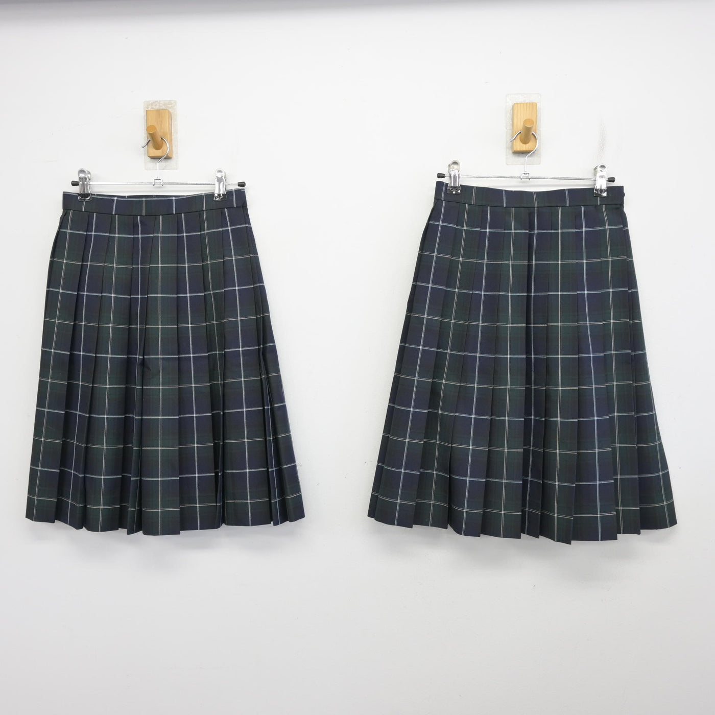 【中古】茨城県 つくば市立学園の森義務教育学校 女子制服 5点 (ブレザー・スカート) sf100292