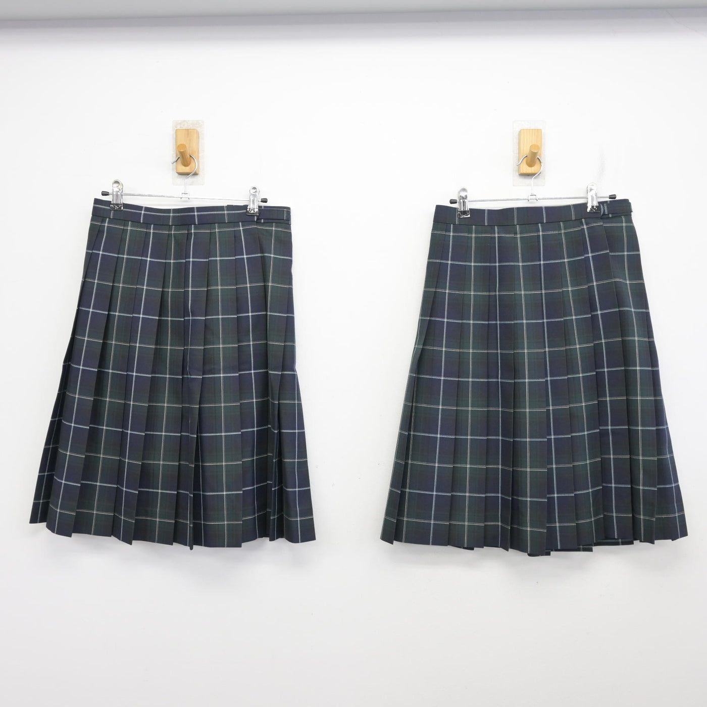 【中古】茨城県 つくば市立学園の森義務教育学校 女子制服 4点 (ブレザー・スカート) sf100293