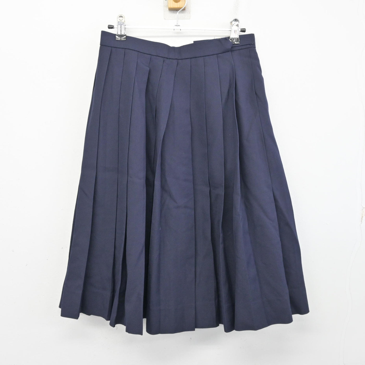 【中古】 学校名不明 女子制服 2点 (セーラー服・スカート) sf100311