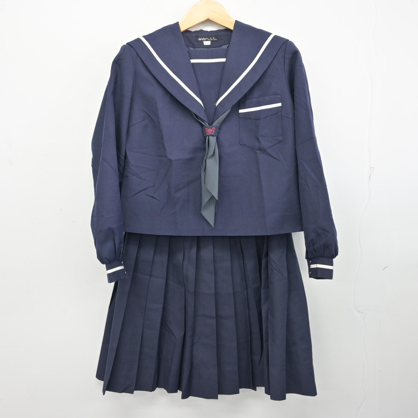 【中古】宮崎県 宮崎西中学校 女子制服 3点 (セーラー服・スカート) sf100319