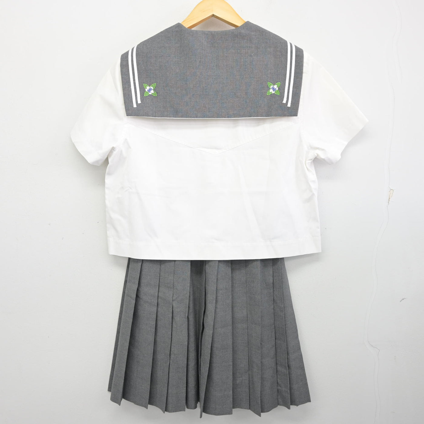 【中古】山形県 日本大学山形高等学校 女子制服 2点 (セーラー服・スカート) sf100335