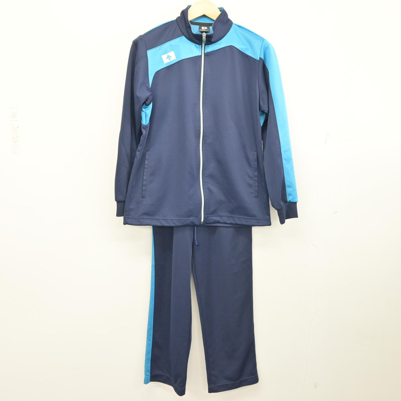 【中古】千葉県 西武台千葉高等学校 女子制服 3点 (ジャージ 上・体操服 下・ジャージ 下) sf100367
