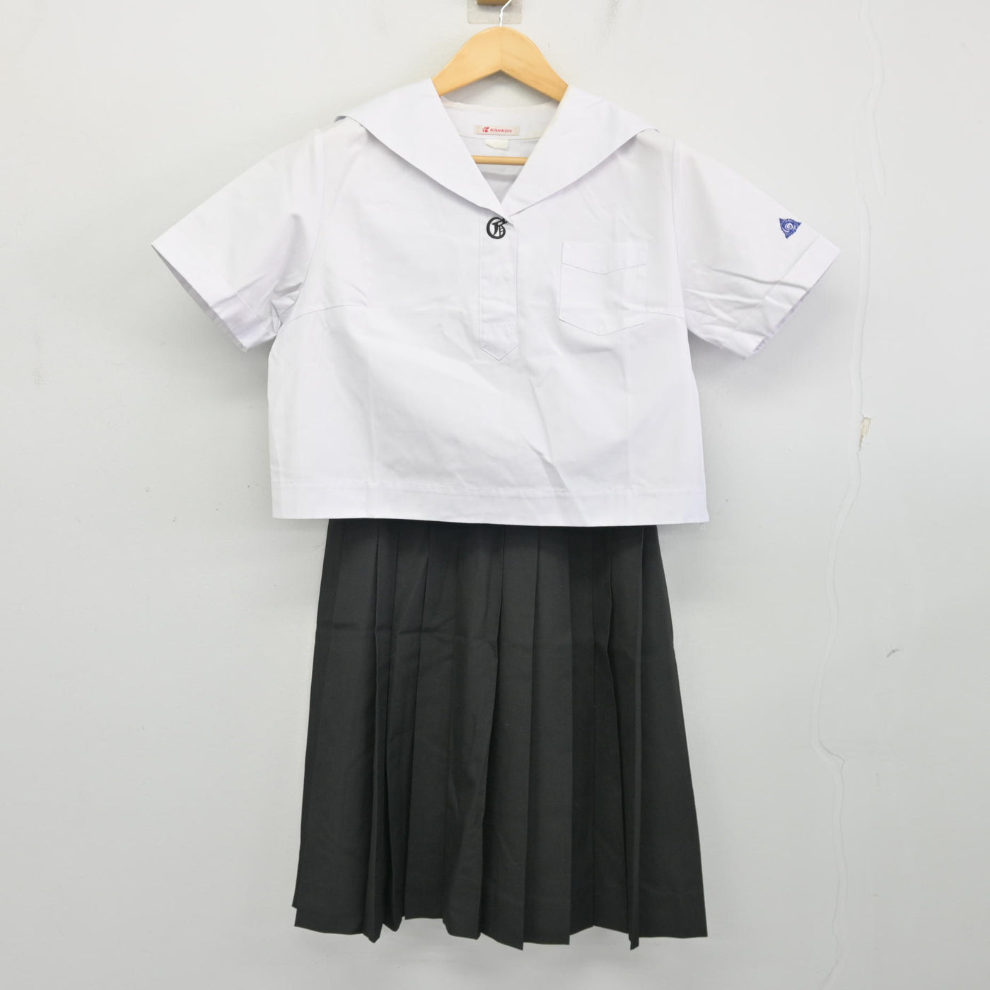 【中古】鹿児島県 玉龍中学校 女子制服 2点 (セーラー服・スカート) sf100373