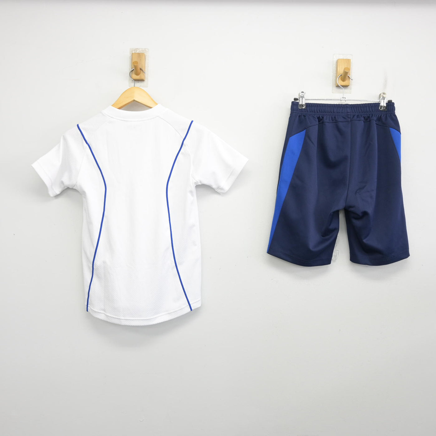 【中古】鹿児島県 玉龍中学校 女子制服 3点 (体操服 上・体操服 下) sf100375