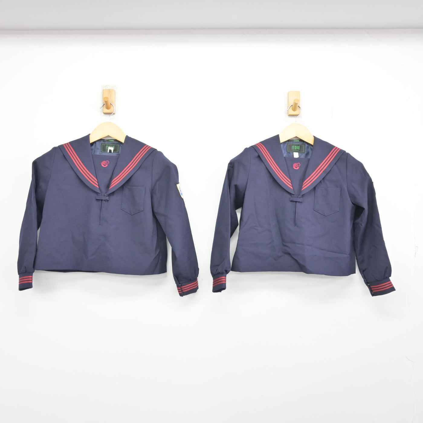 【中古】広島県 広島三育小学校 女子制服 2点 (セーラー服) sf100379