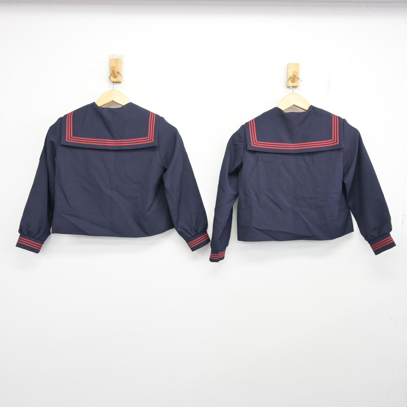 【中古】広島県 広島三育小学校 女子制服 2点 (セーラー服) sf100379