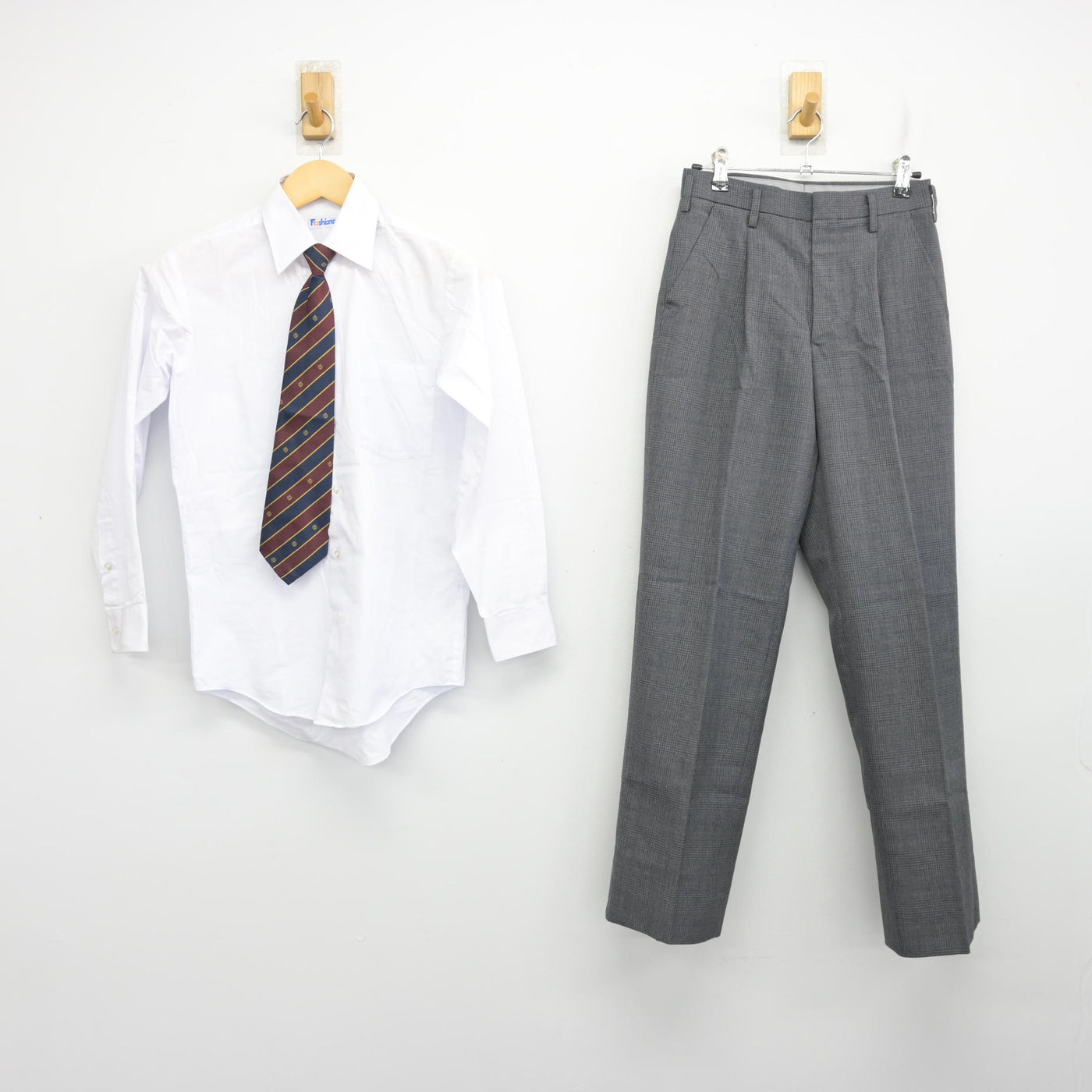 【中古】東京都 足立区立第十中学校 男子制服 4点 (ブレザー・シャツ・ズボン) sf100397