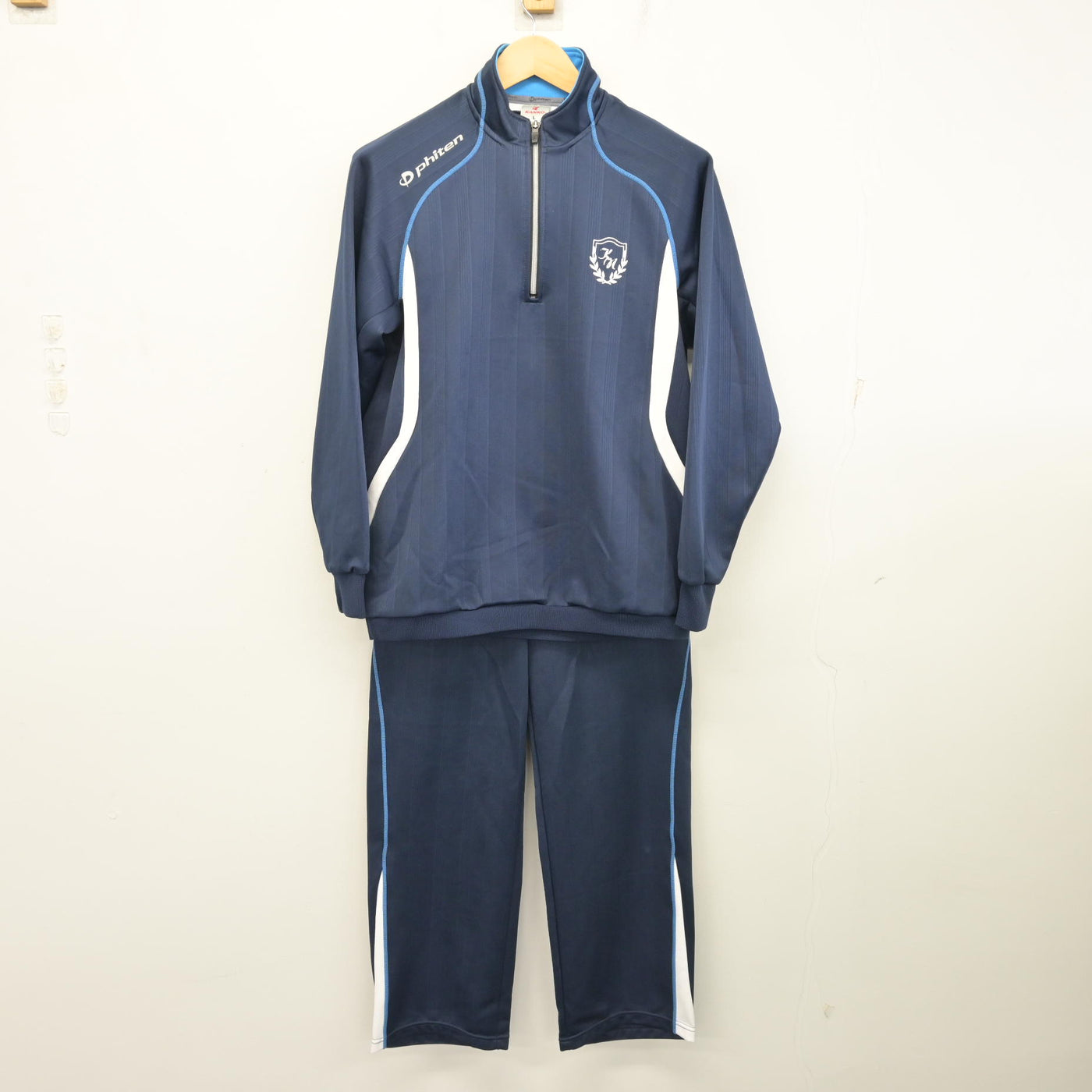 【中古】兵庫県 神戸野田高等学校 女子制服 2点 (ジャージ 上・ジャージ 下) sf100408
