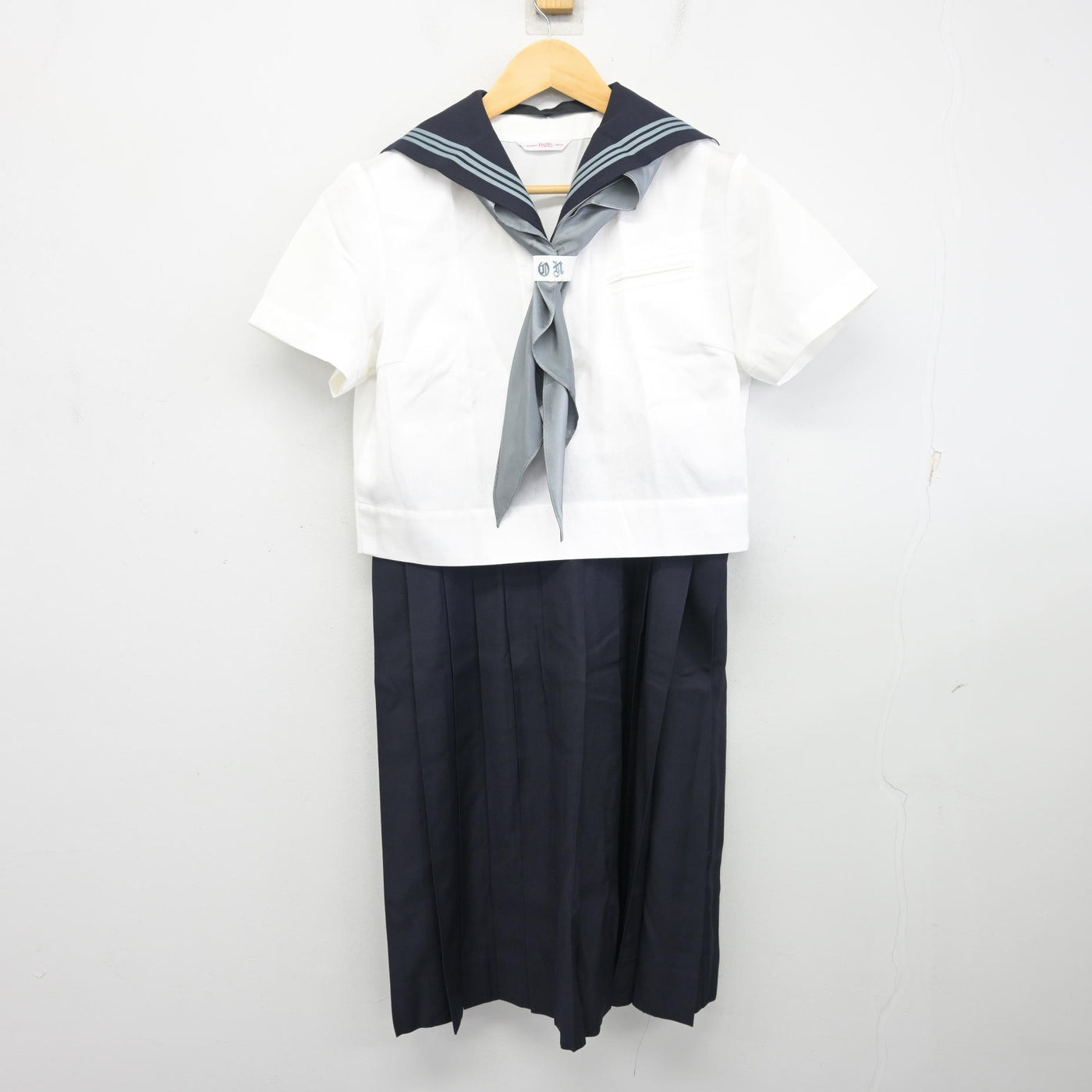 【中古】東京都 大妻中野中学校・高等学校 女子制服 3点 (セーラー服・スカート) sf100416