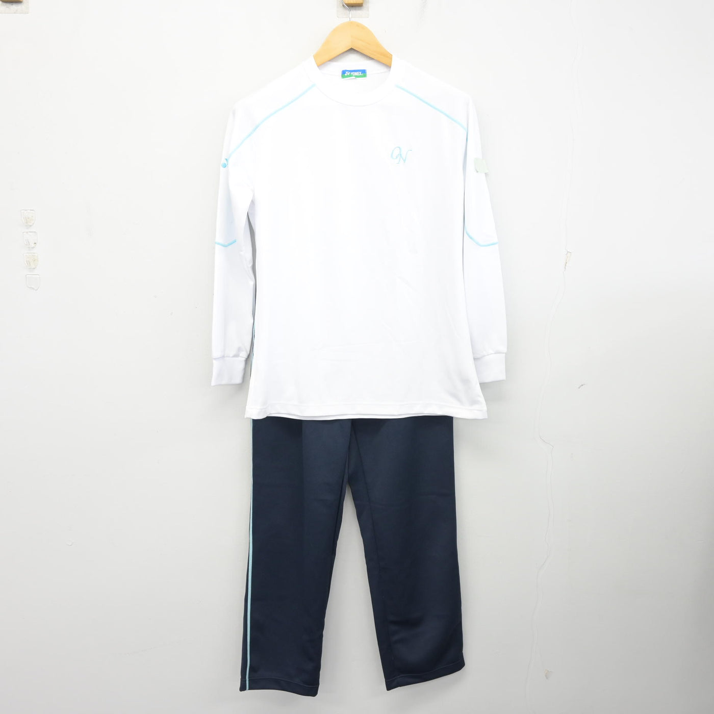 【中古】東京都 大妻中野中学校・高等学校 女子制服 3点 (ジャージ 上・体操服 上・ジャージ 下) sf100420