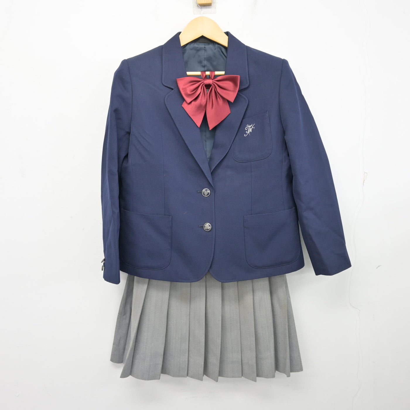 【中古】富山県 富山西高等学校 女子制服 4点 (ブレザー・ニットベスト・スカート) sf100434