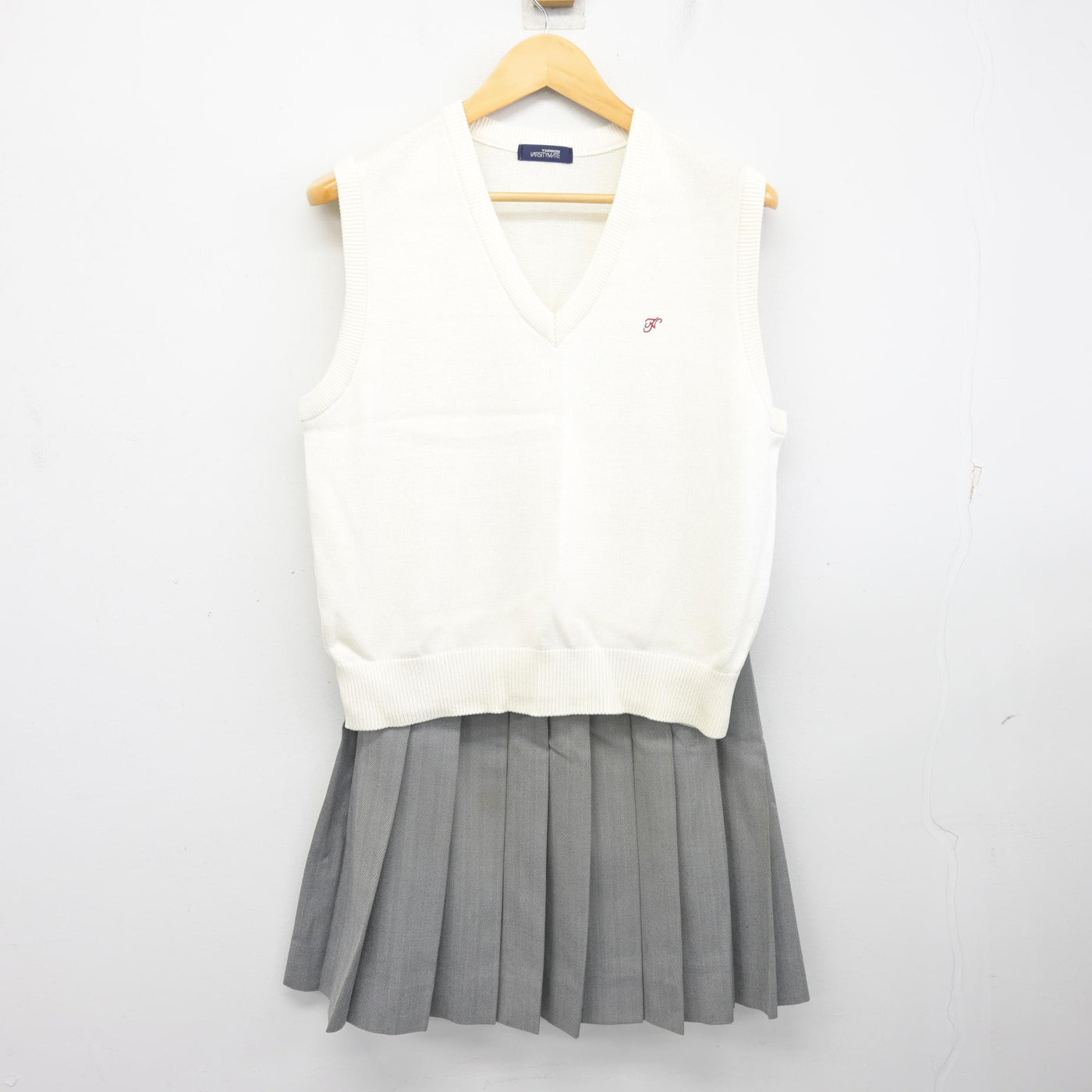【中古】富山県 富山西高等学校 女子制服 4点 (ブレザー・ニットベスト・スカート) sf100434