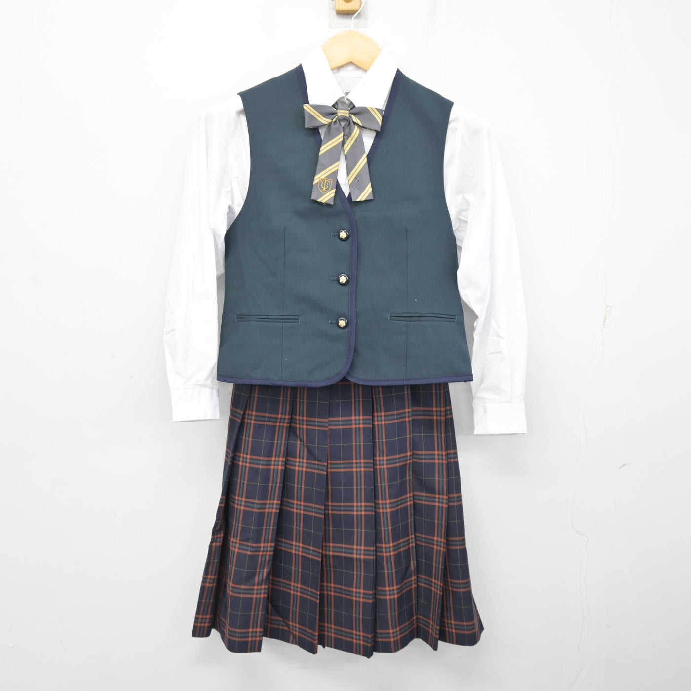 【中古】大阪府 大阪桐蔭中学校・高等学校 女子制服 5点 (ブレザー・ベスト・シャツ・スカート) sf100440