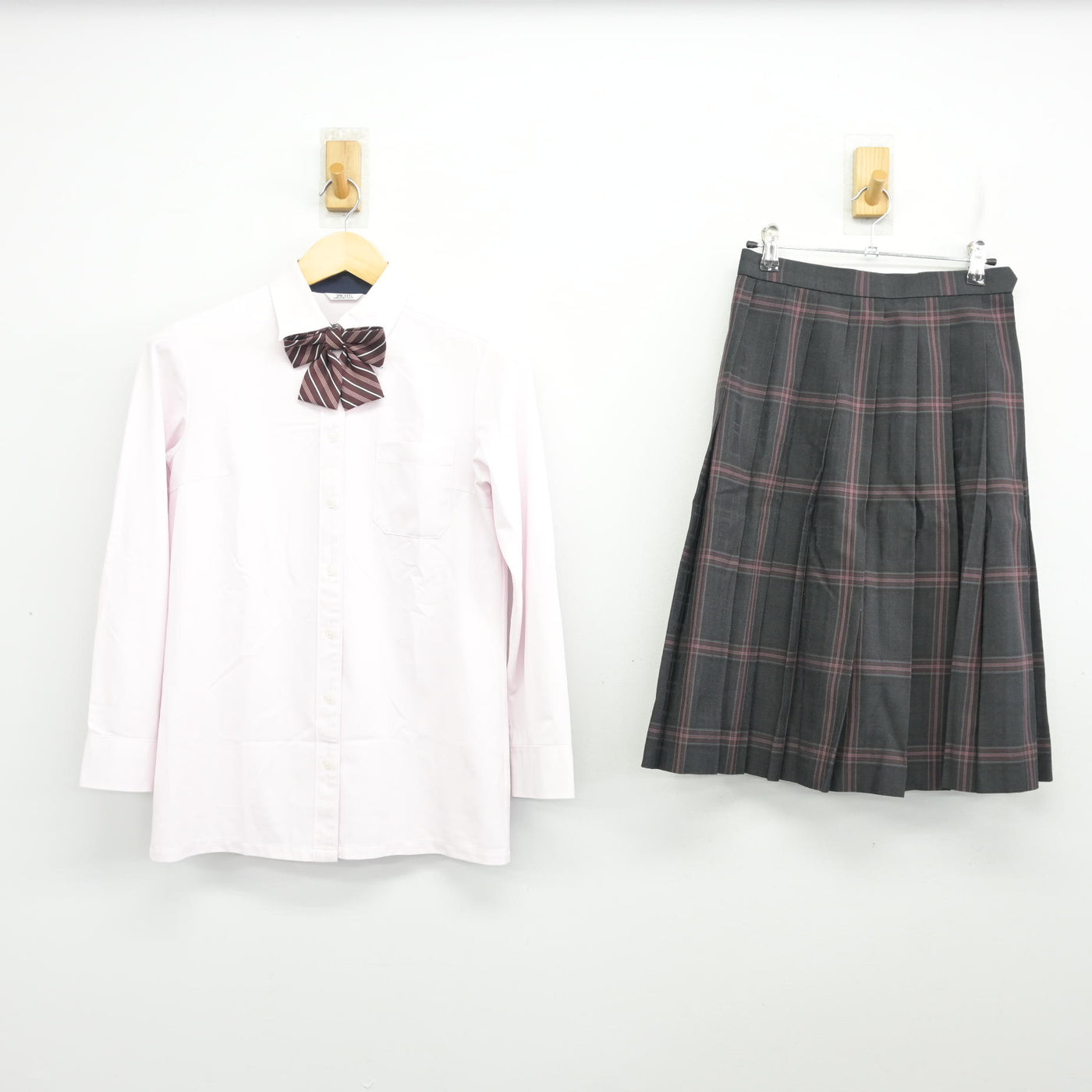 【中古】福岡県 九州産業大学付属九州産業高等学校 女子制服 5点 (ブレザー・シャツ・スカート) sf100449