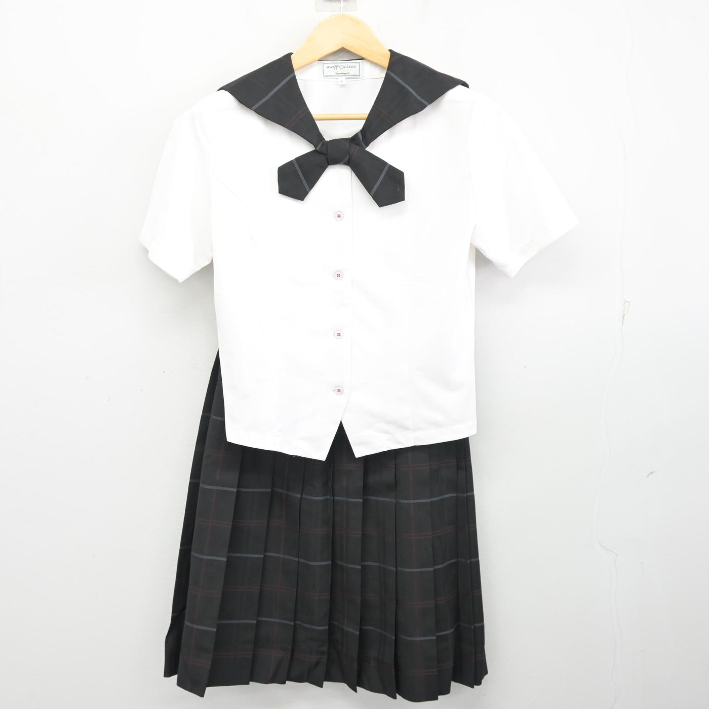 【中古】福岡県 九州産業大学付属九州産業高等学校 女子制服 3点 (ニットベスト・ブラウス・スカート) sf100452