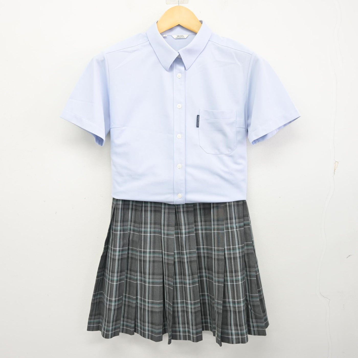 【中古】香川県 坂出第一高等学校 女子制服 2点 (シャツ・スカート) sf100478