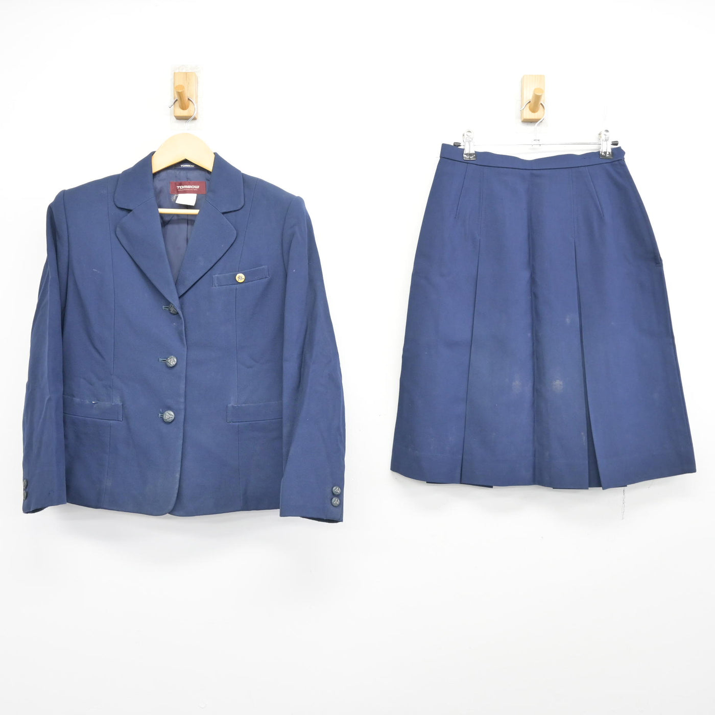 【中古】秋田県 新屋高等学校/旧制服 女子制服 3点 (ブレザー・スカート) sf100490