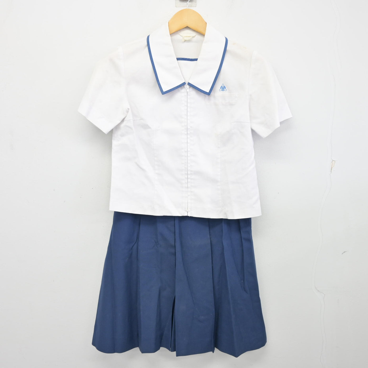 【中古】秋田県 新屋高等学校/旧制服 女子制服 3点 (シャツ・シャツ・スカート) sf100491