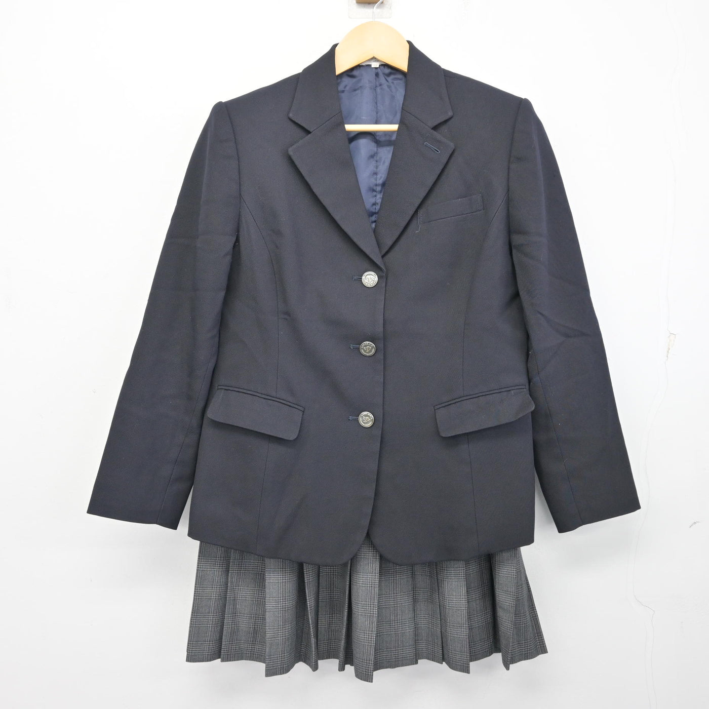 【中古】神奈川県 横浜栄高等学校 女子制服 4点 (ブレザー・スカート・スカート) sf100517