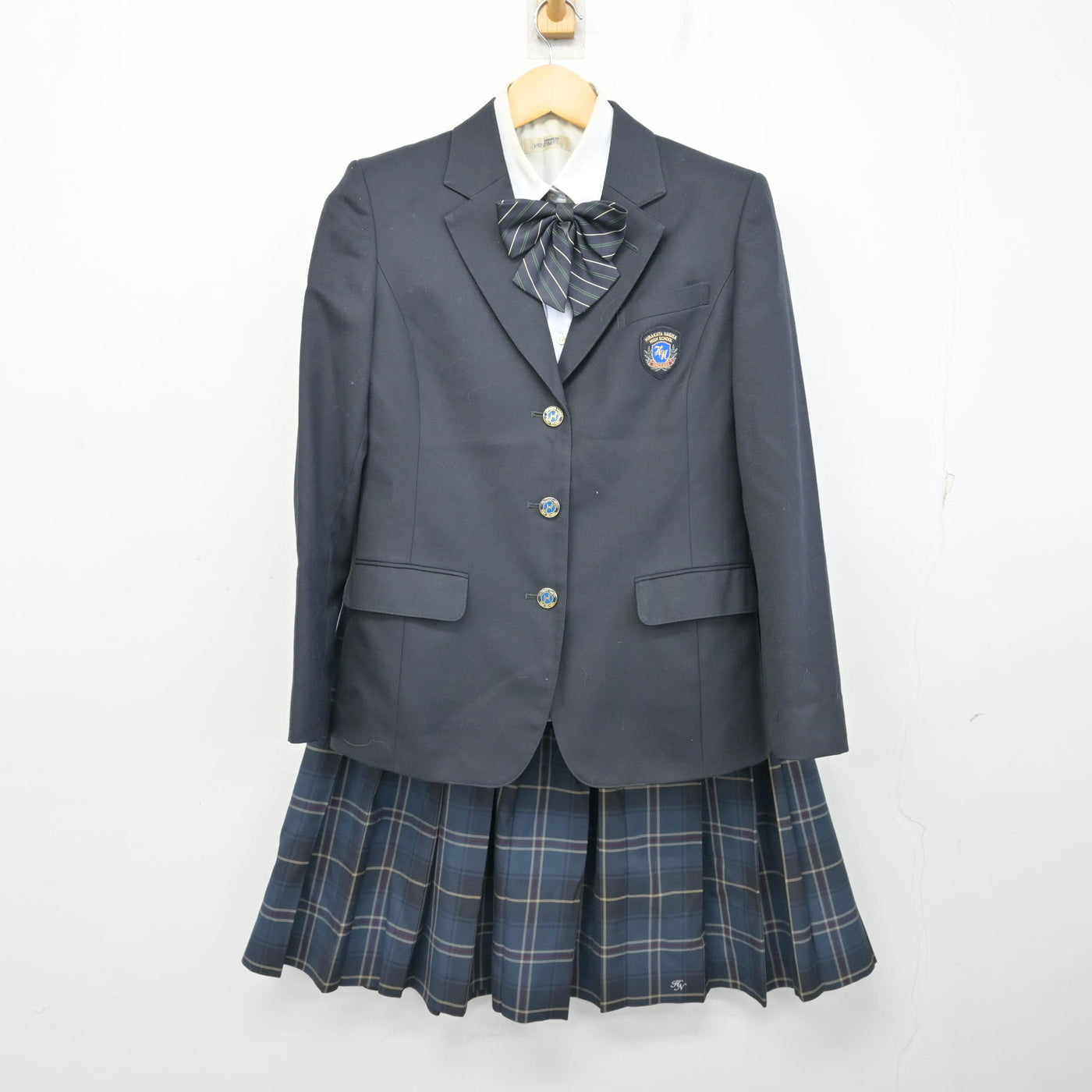【中古】大阪府 枚方なぎさ高等学校 女子制服 5点 (ブレザー・ニット・シャツ・スカート) sf100525