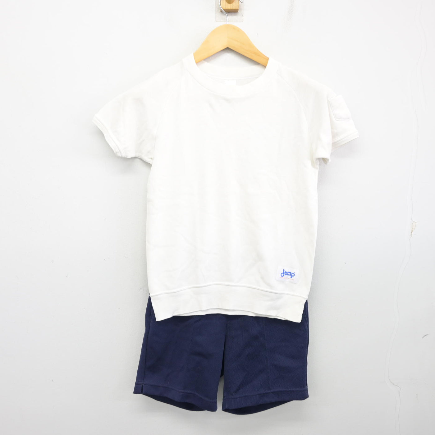 【中古】群馬県 みどり市立笠懸小学校 女子制服 2点 (体操服 上・体操服 下) sf100547