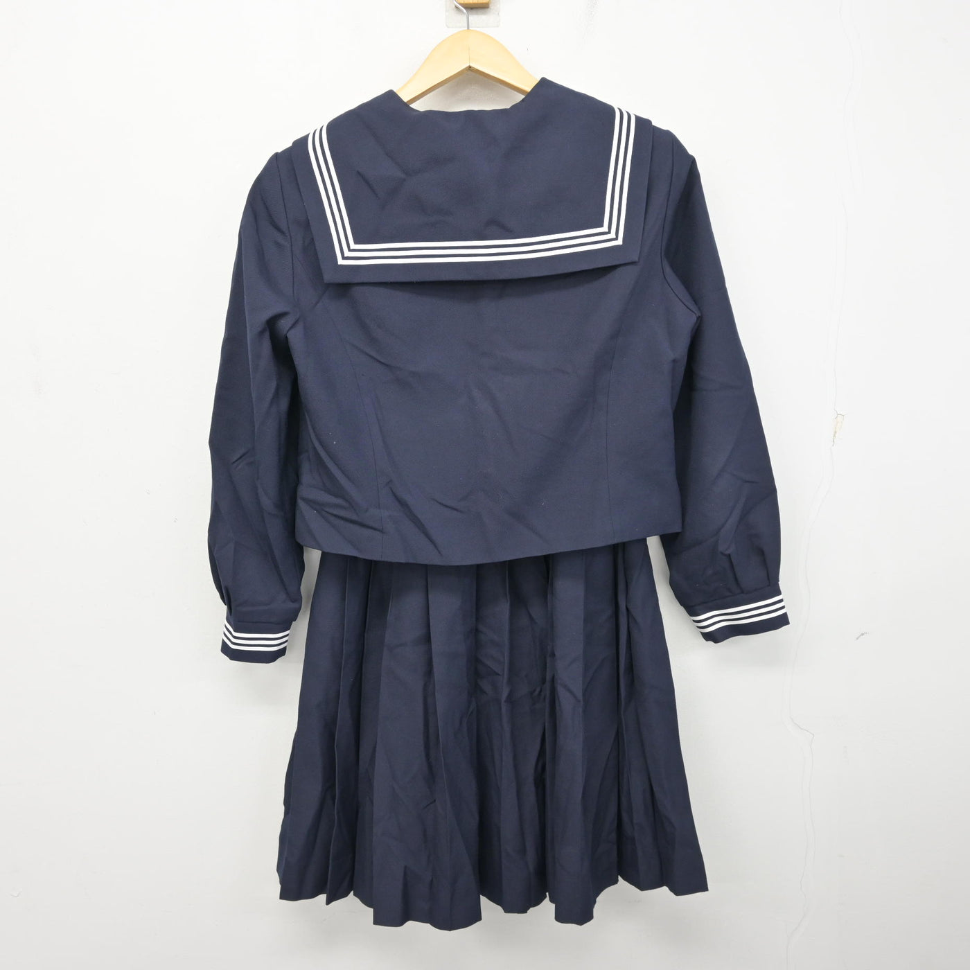 【中古】東京都 小松川第三中学校 女子制服 3点 (セーラー服・スカート) sf100568