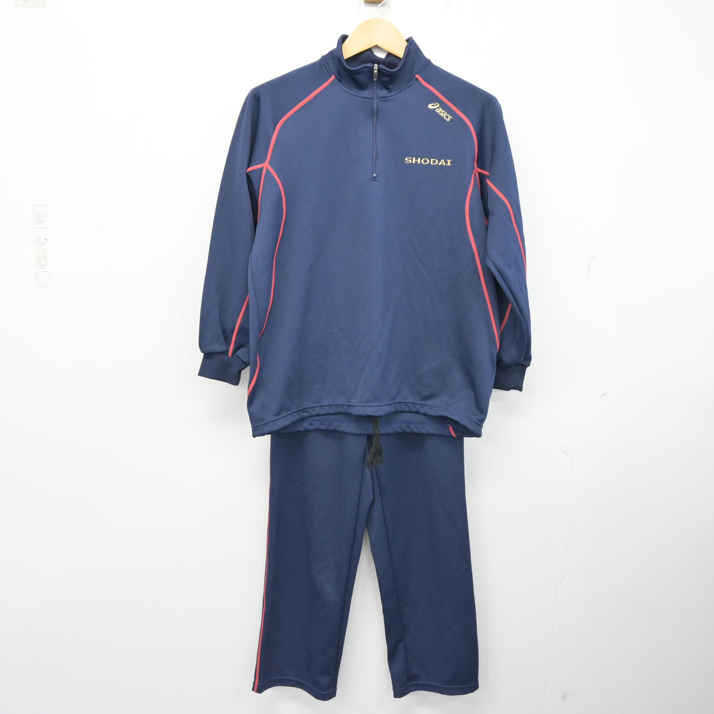 【中古】千葉県 千葉商科大学附属高等学校 女子制服 3点 (ジャージ 上・体操服 上・ジャージ 下) sf100607