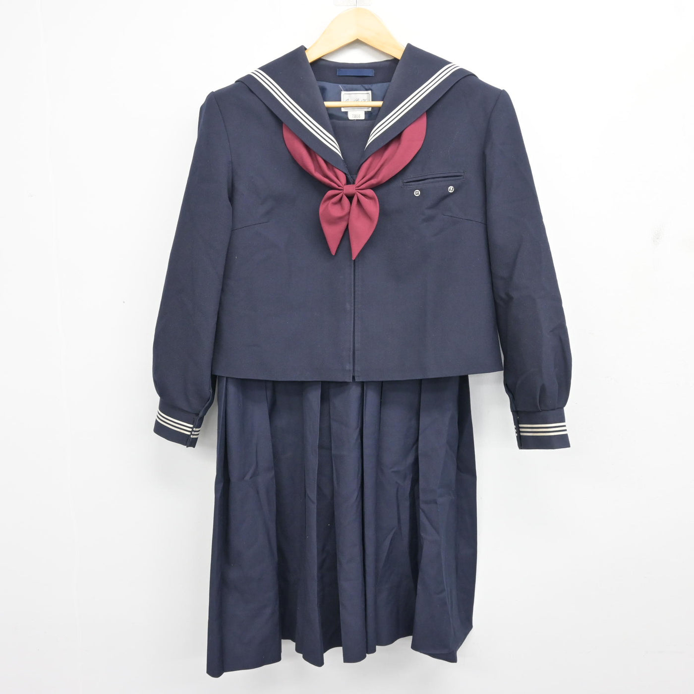【中古】山梨県 竜王中学校 女子制服 3点 (セーラー服・スカート) sf100616