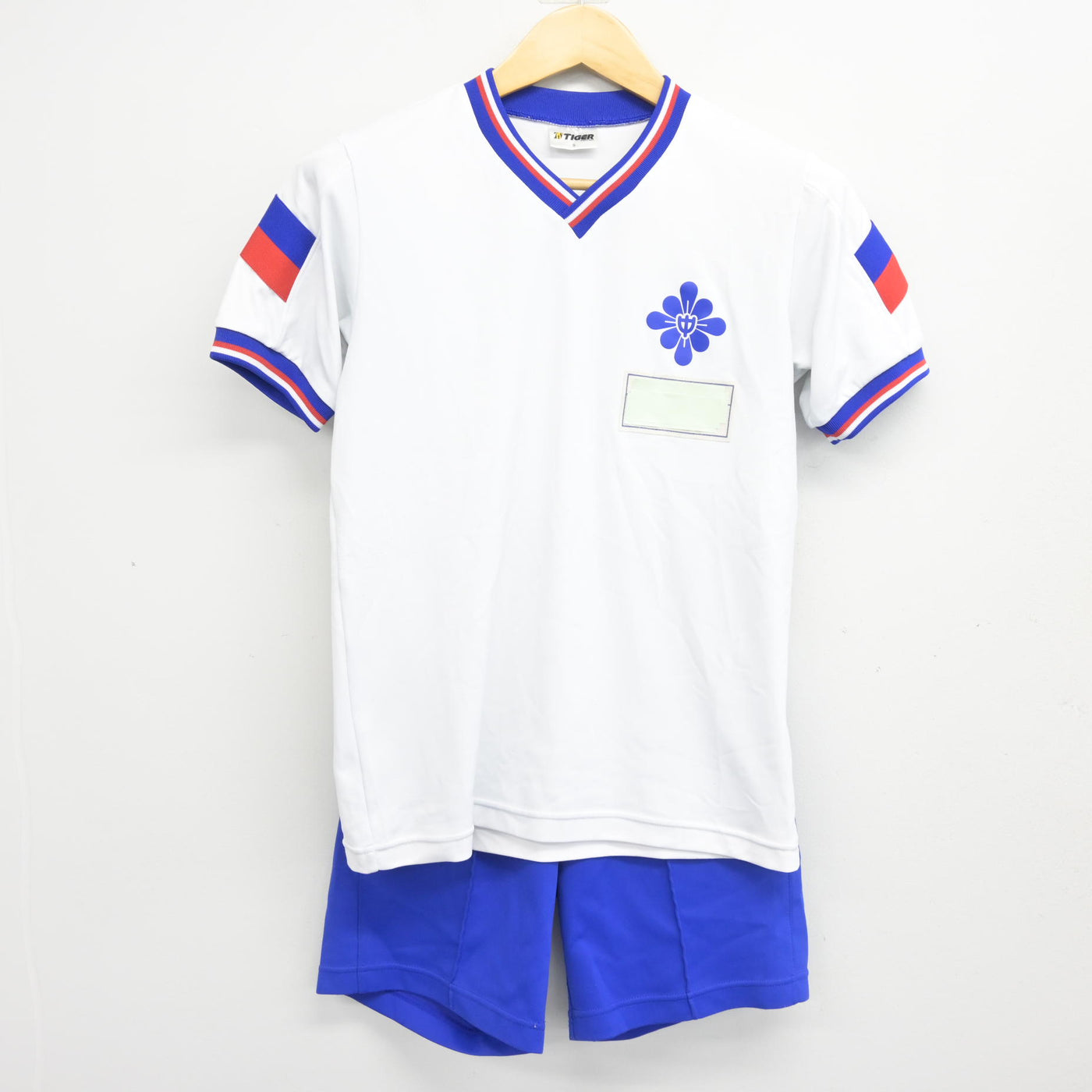 【中古】千葉県 下貝塚中学校 女子制服 2点 (体操服 上・体操服 下) sf100625