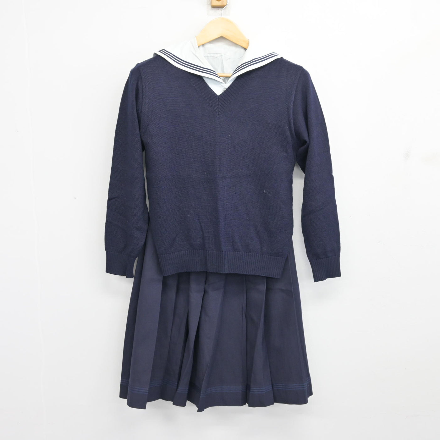 【中古】長崎県 活水高等学校 女子制服 3点 (ニット・ブラウス・スカート) sf100673