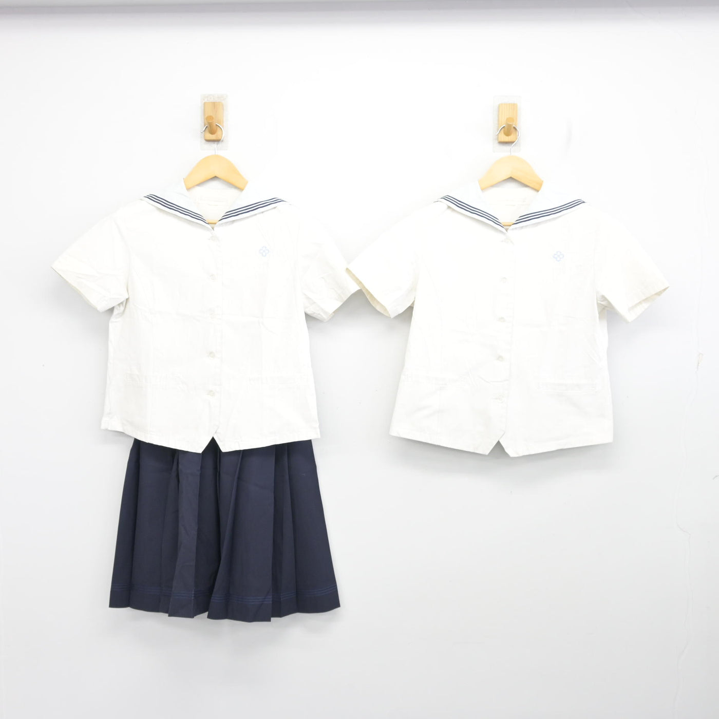 【中古】長崎県 活水高等学校 女子制服 3点 (セーラー服・スカート) sf100674
