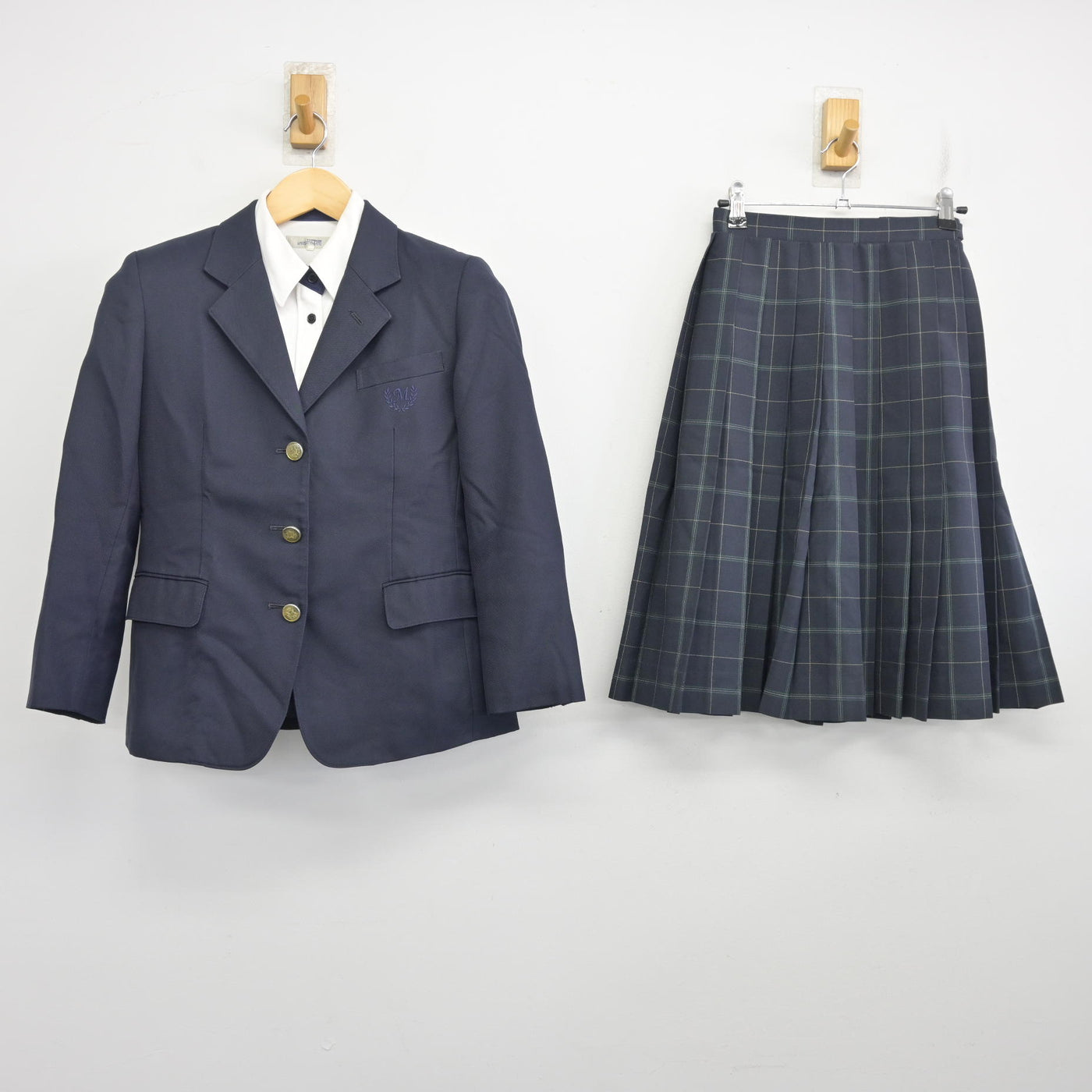 【中古】福岡県 三国中学校 女子制服 3点 (ブレザー・ブラウス・スカート) sf100699