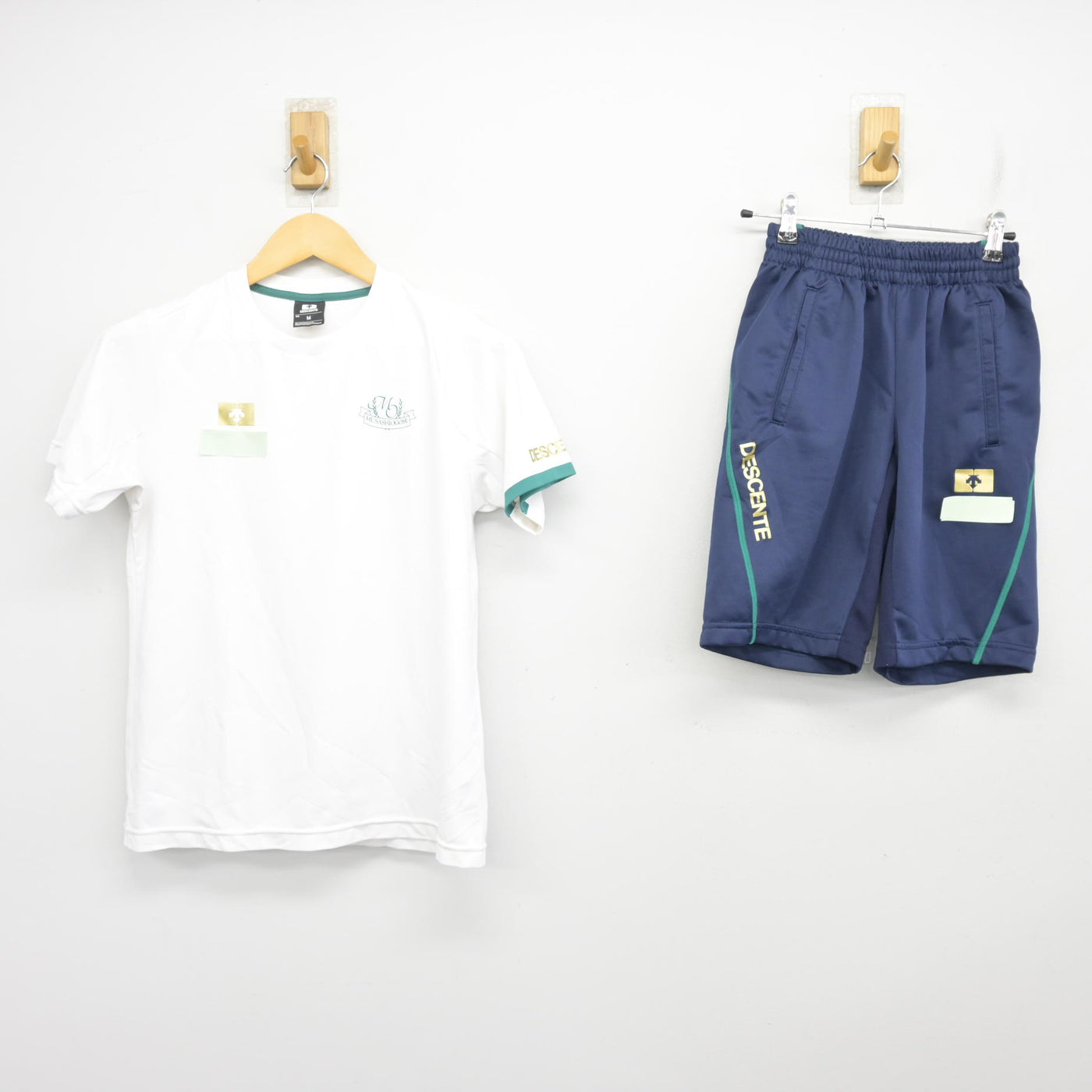 【中古】埼玉県 武蔵越生高等学校 女子制服 2点 (体操服 上・体操服 下) sf100758